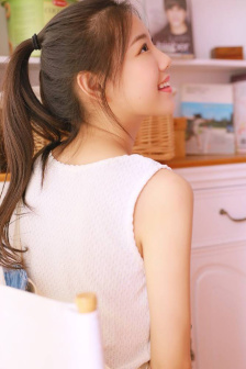 美女裸奶100%无遮挡免费网站